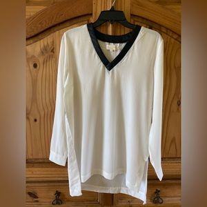 Women Mudpie Talton V-neck Tunic white black long sleeve shirt size S - NWT